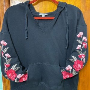American Eagle Black Pullover Hoodie M